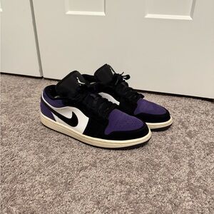 Jordan 1 Low "Court Purple" Sneakers size 9